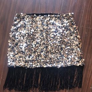 SEQUIN GOLD SILVER AND BLACK MINI SKIRT SOZE SMALL